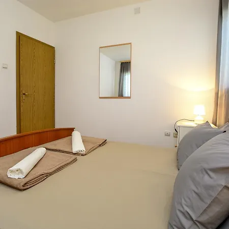 14380a * Vodice