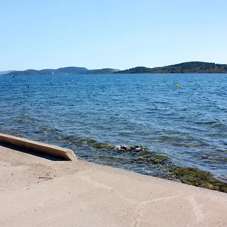 14380a * Vodice